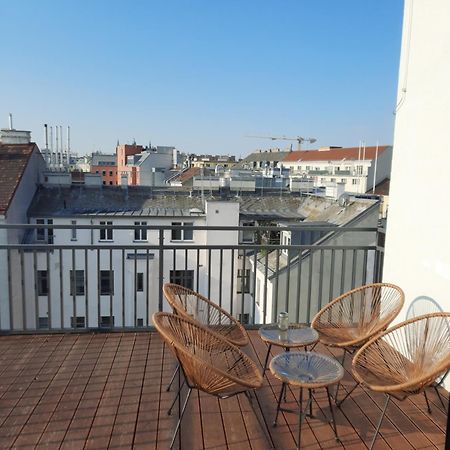 Skysuite Holiday Home Виена Екстериор снимка