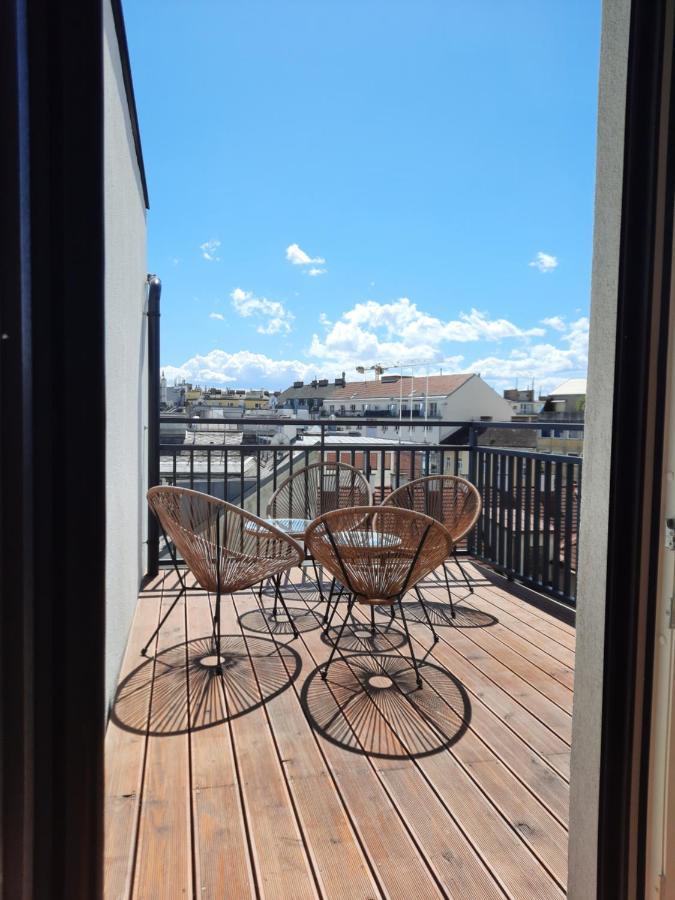Skysuite Holiday Home Виена Екстериор снимка